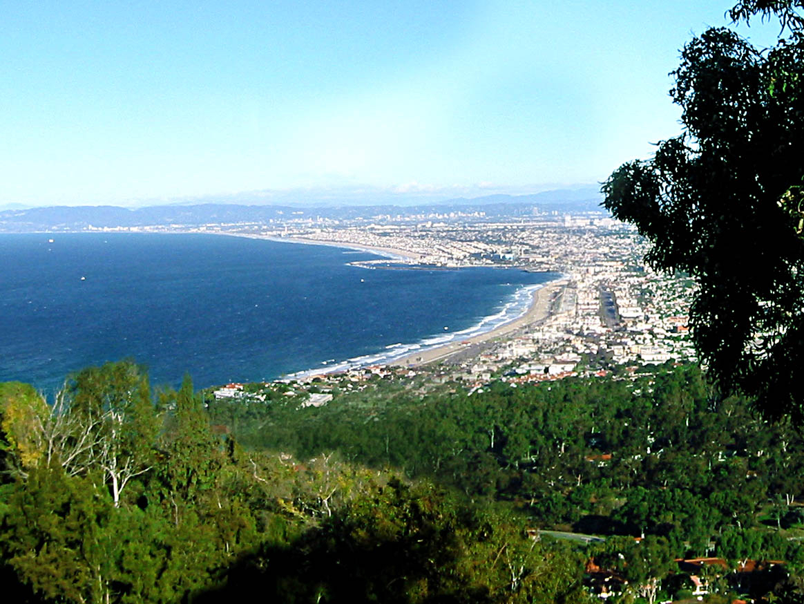 Queen's Necklace Ocean view from Monte Malaga neighborhood