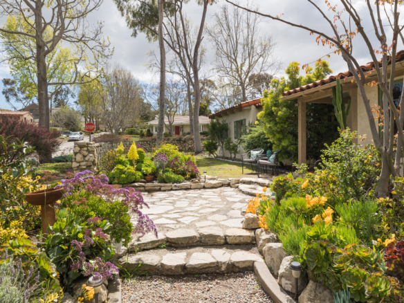 213 Colorin front garden