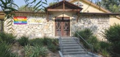 Palos Verdes Enjoys St. Luke's Summer Garden Concerts!