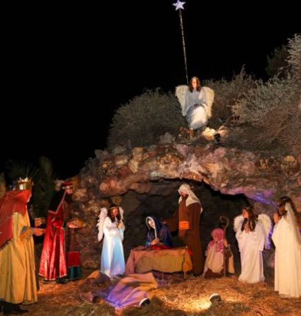 Palos Verdes Celebrates the Holidays with a Victorian Christmas & Neighborhood Church Christmas Pageant 2025!