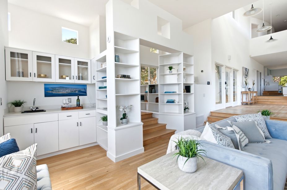 Fabulous New Listing in San Pedro!
